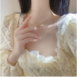 Rabbit pearl necklace, versatile for women, luxurious and niche, high-end collarbone chain