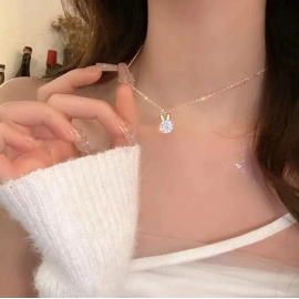 Rabbit pearl necklace, versatile for women, luxurious and niche, high-end collarbone chain