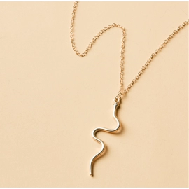 Popular Ornaments Snake Element Necklace Personalized Fashion Retro Snake Pendant Sweater Chain for Women